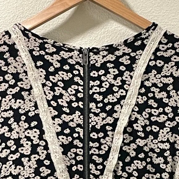 FREE PEOPLE NEW "Like You Best" Bell Sleeve Mini Lace Trim Black/Ivory Size L - Picture 7 of 9